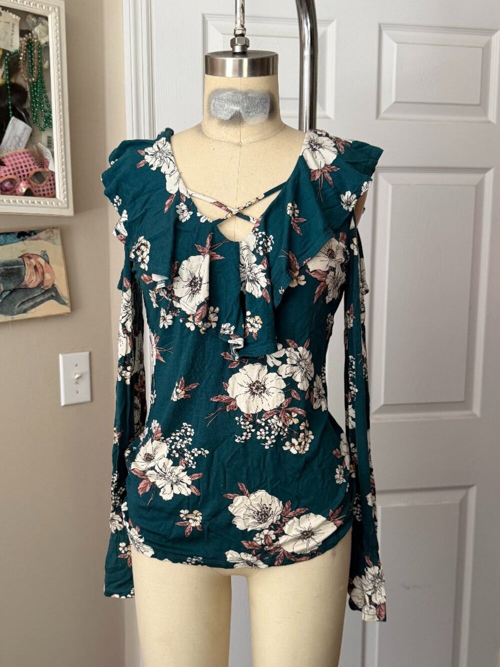 SOPRANO Teal Floral Ruffle V neck Collar Camisole Cold-Shoulder Blouse *MEDIUM*